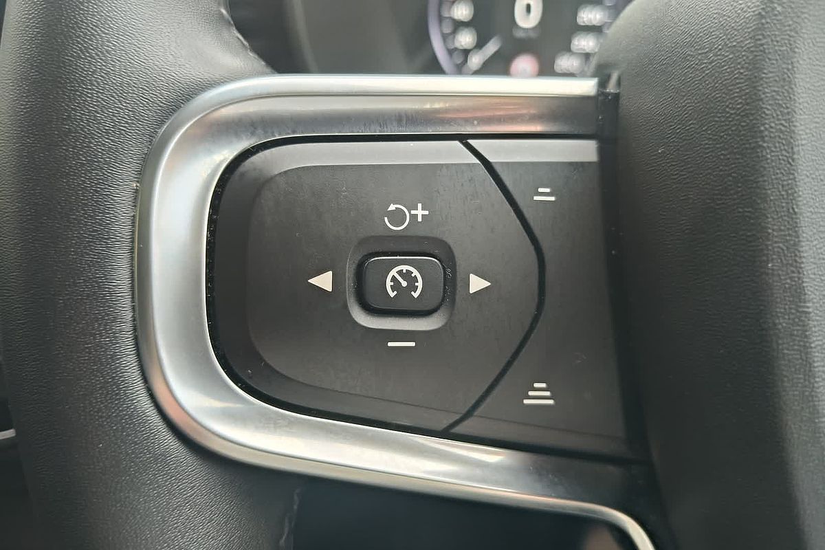 2022 Volvo XC40 T4 Inscription
