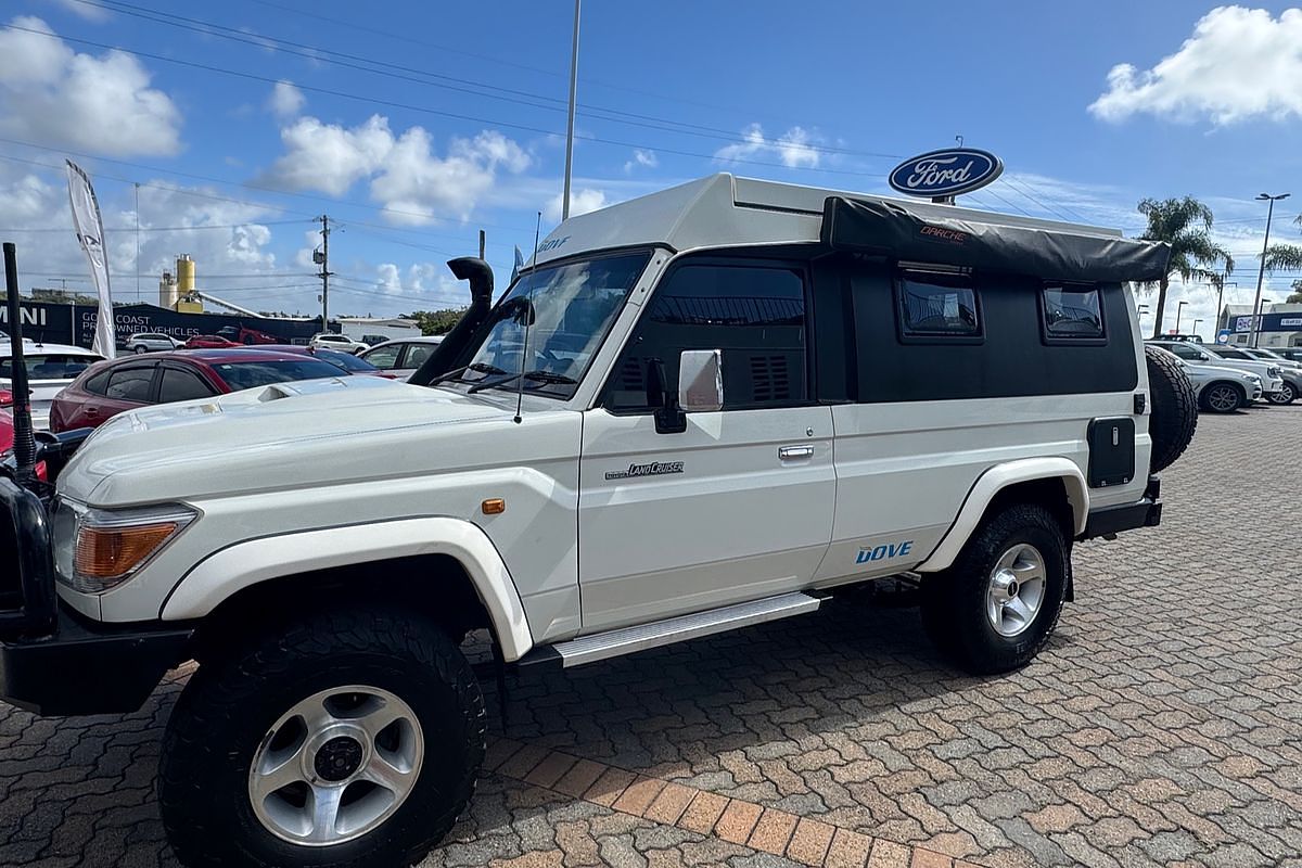 2017 Toyota Landcruiser GXL Troopcarrier VDJ78R
