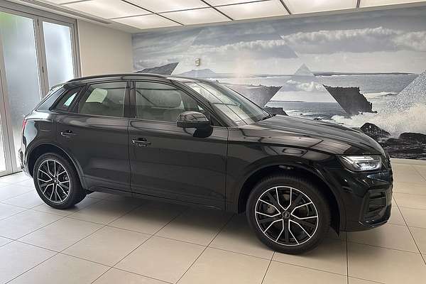 2024 Audi Q5 40 TDI Sport FY