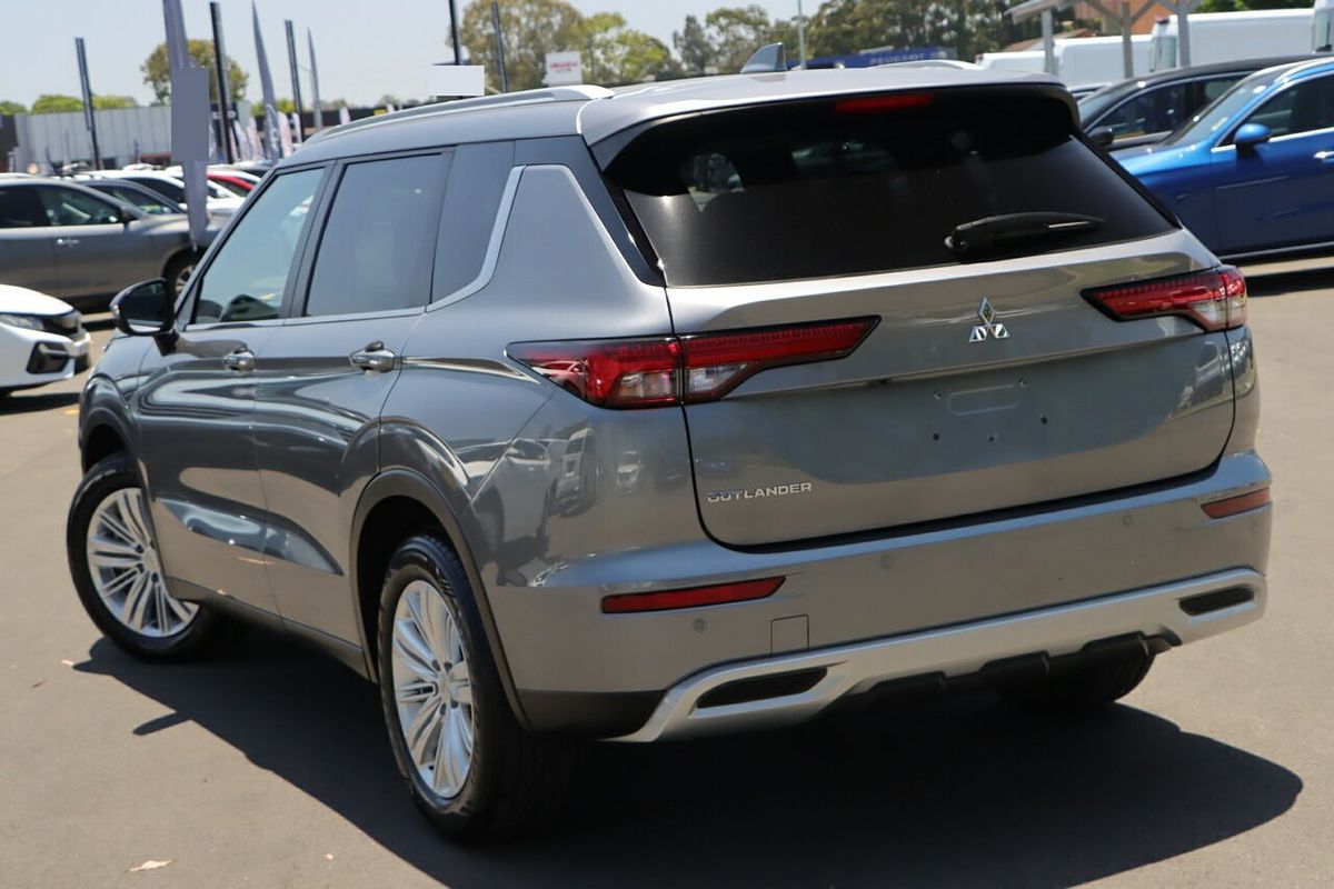 2022 Mitsubishi Outlander LS ZM