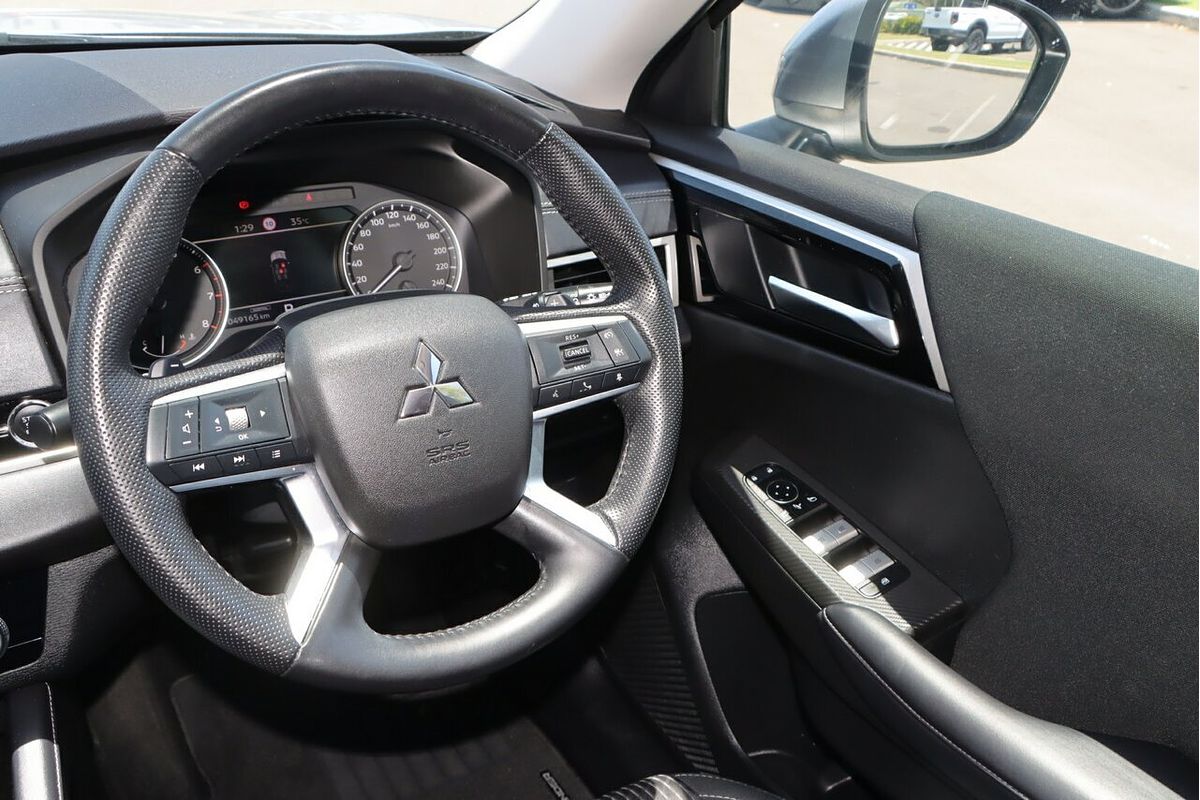 2022 Mitsubishi Outlander LS ZM
