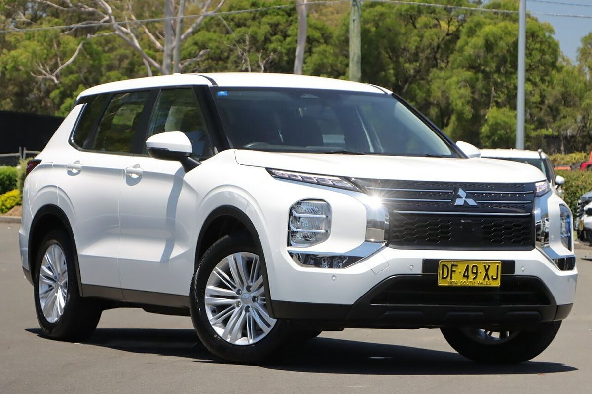2021 Mitsubishi Outlander ES ZM