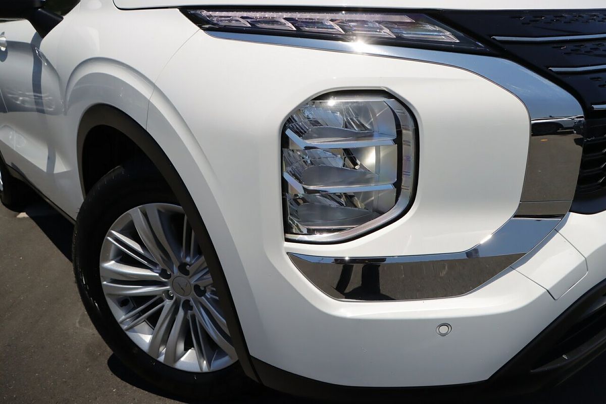 2021 Mitsubishi Outlander ES ZM