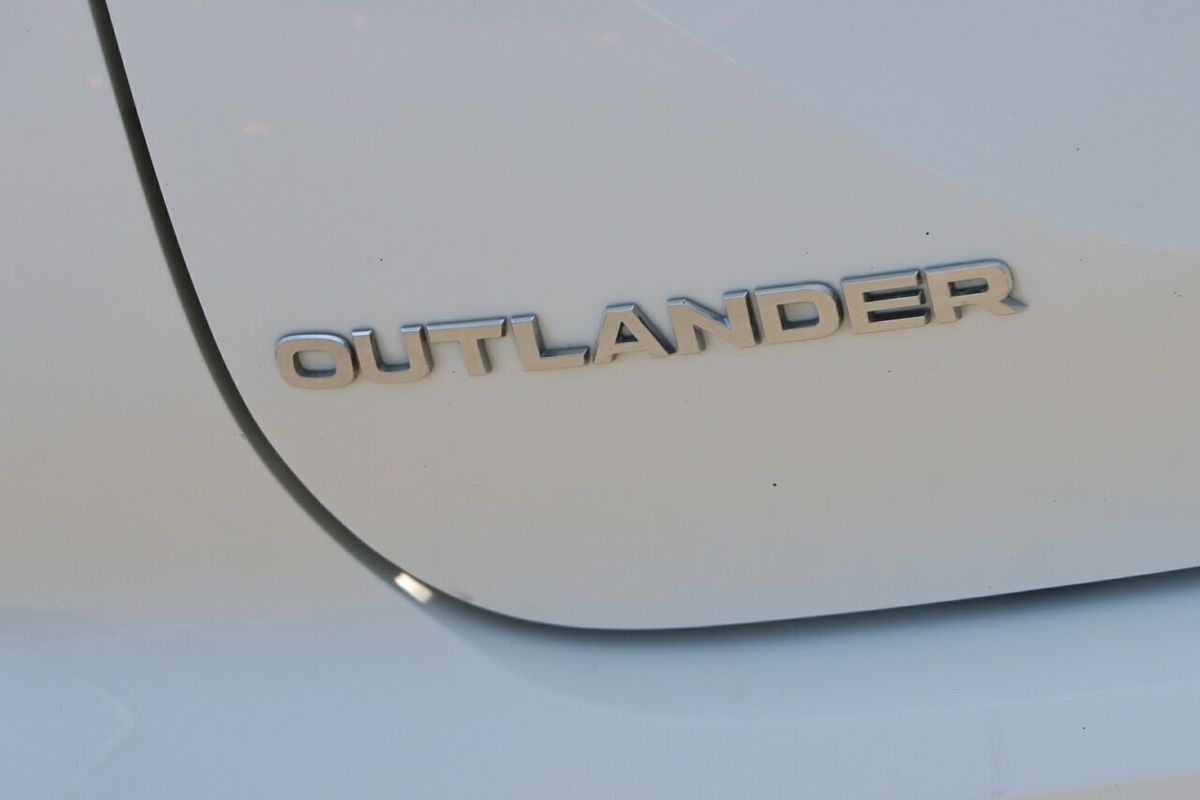 2021 Mitsubishi Outlander ES ZM