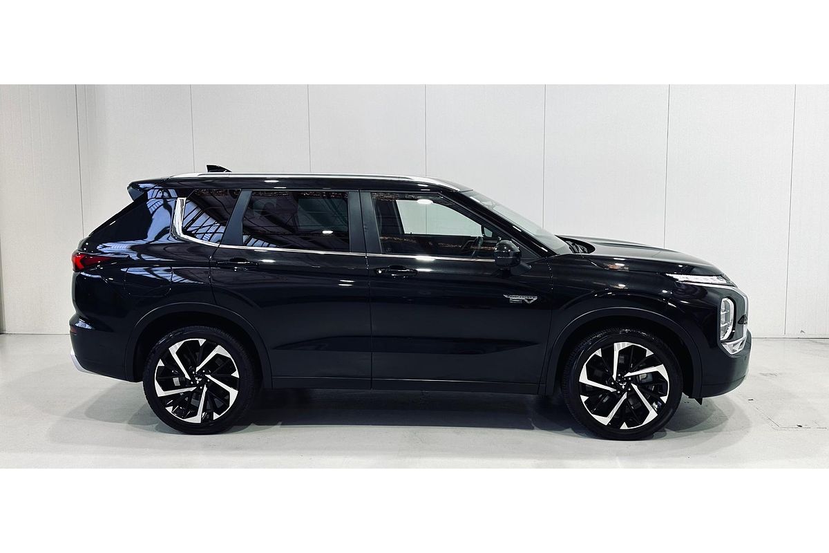 2022 Mitsubishi Outlander PHEV Aspire ZM