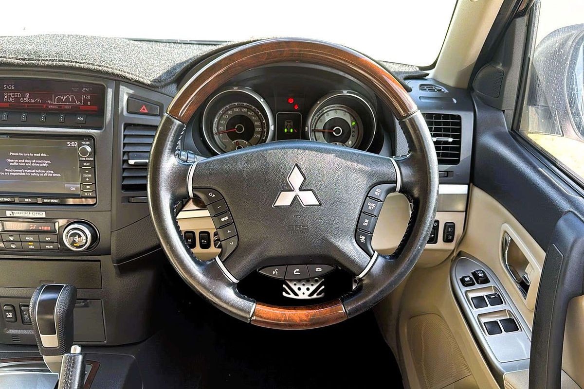 2014 Mitsubishi Pajero Exceed NW