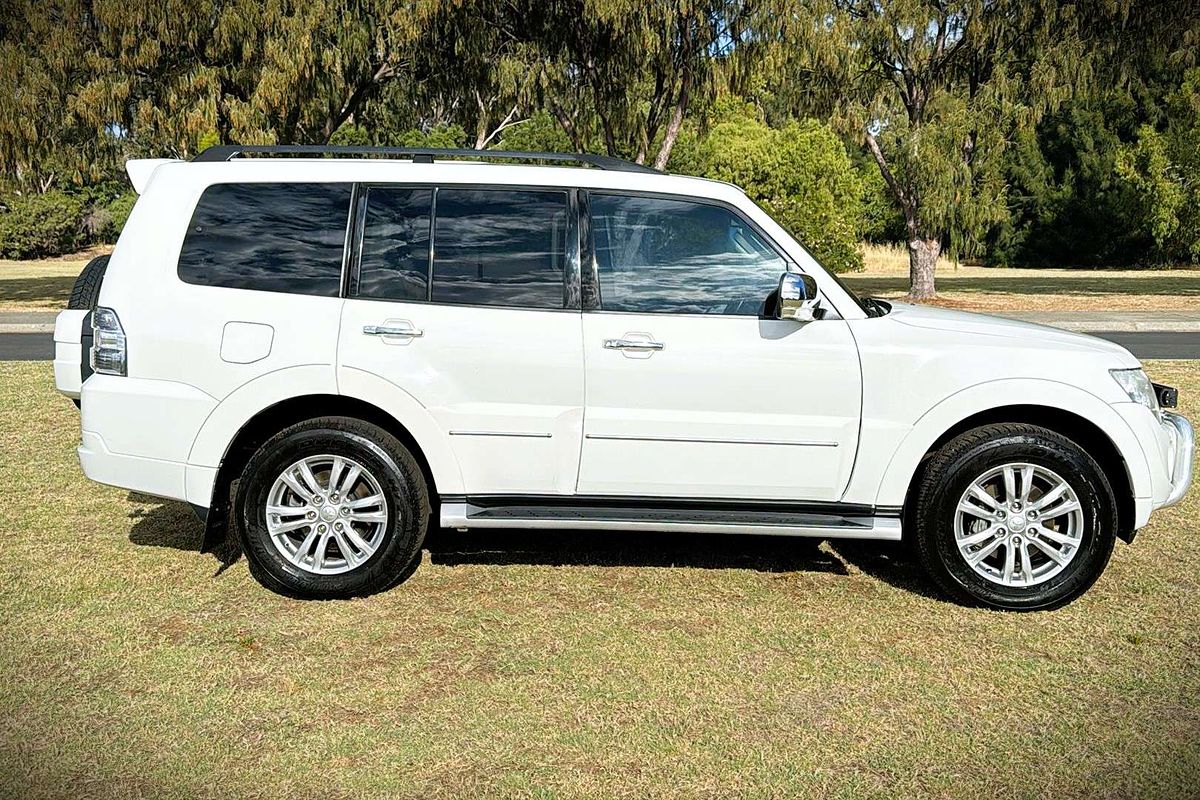 2014 Mitsubishi Pajero Exceed NW