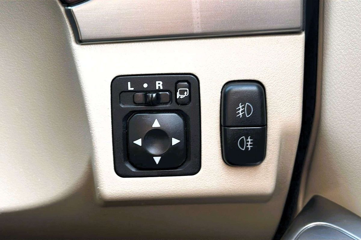 2014 Mitsubishi Pajero Exceed NW