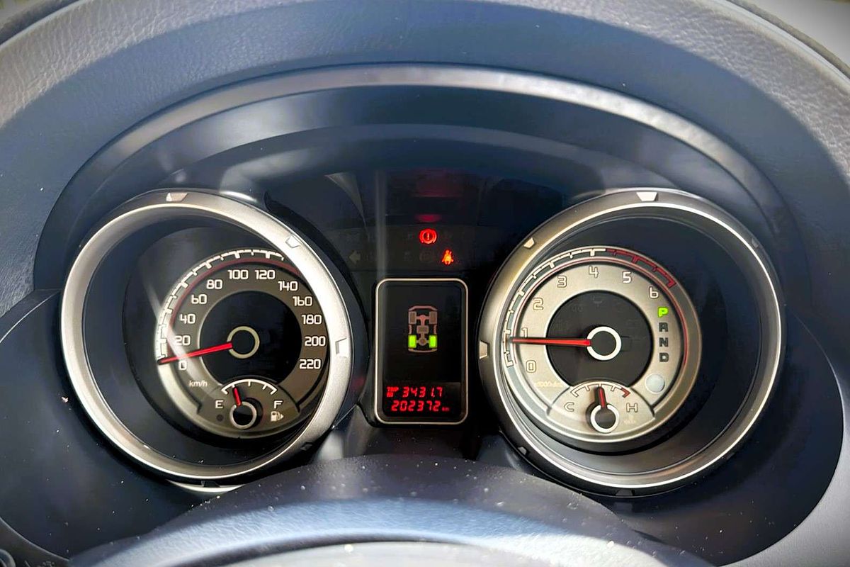 2014 Mitsubishi Pajero Exceed NW