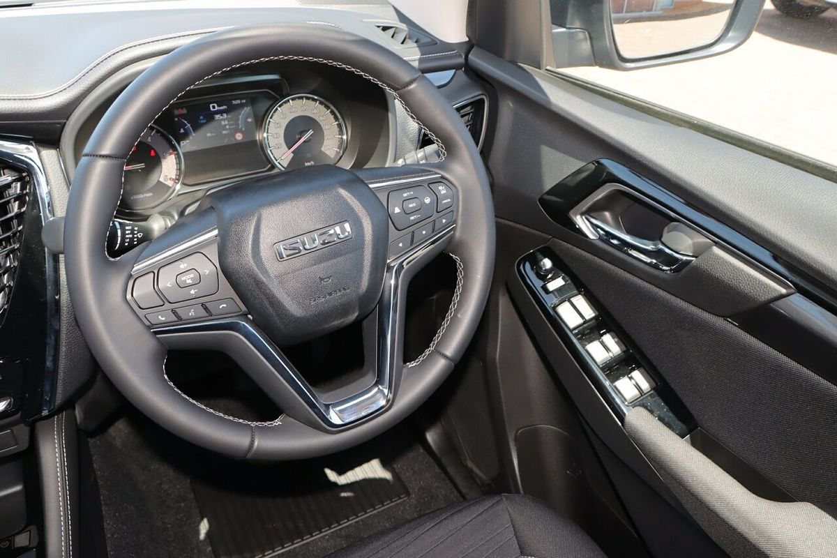 2024 Isuzu MU-X LS-U
