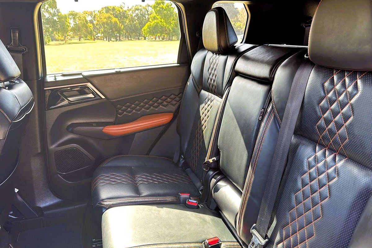 2023 Mitsubishi Outlander Exceed Tourer ZM