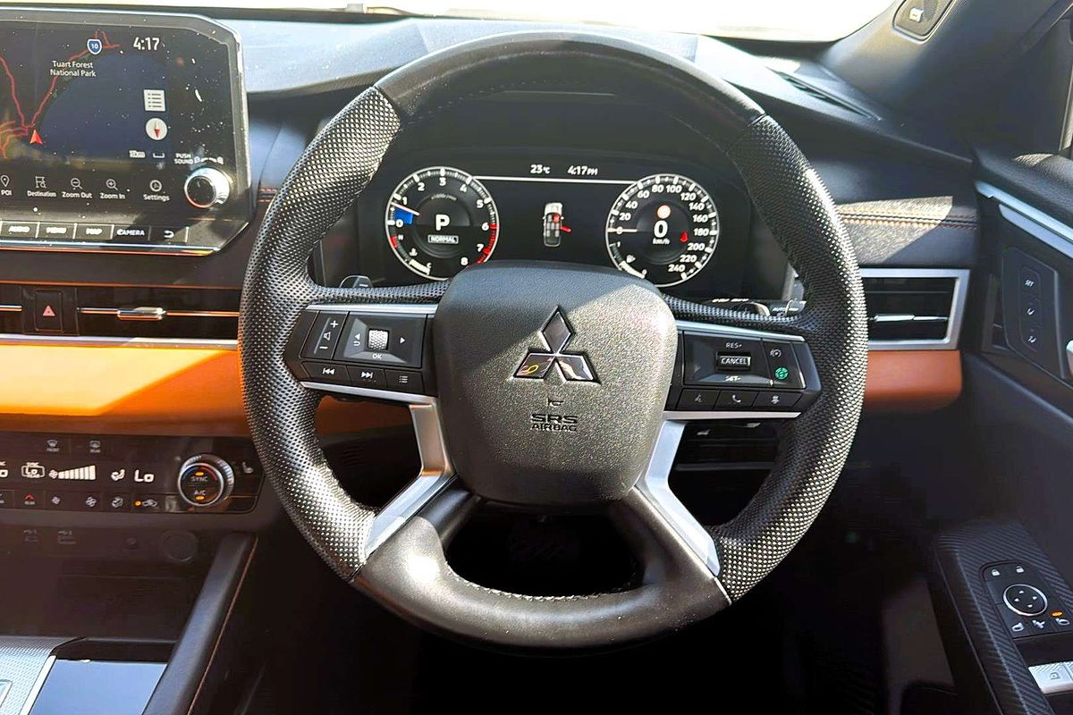 2023 Mitsubishi Outlander Exceed Tourer ZM