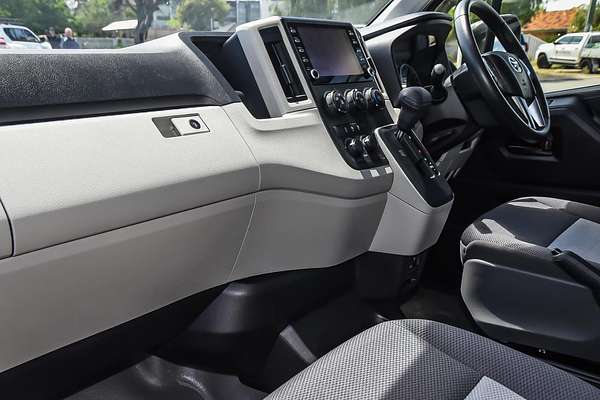 2021 Toyota Hiace Commuter GDH322R