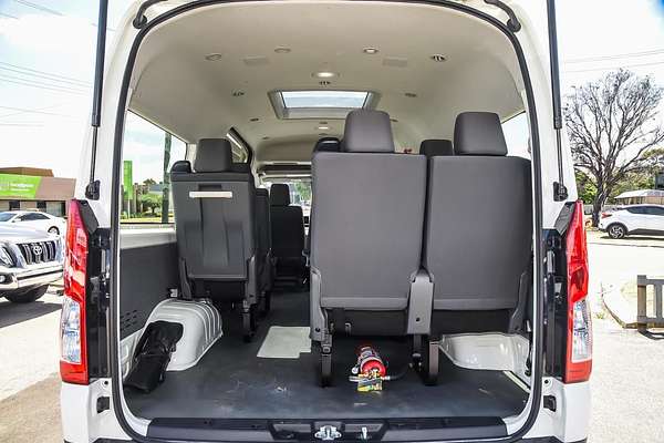 2021 Toyota Hiace Commuter GDH322R