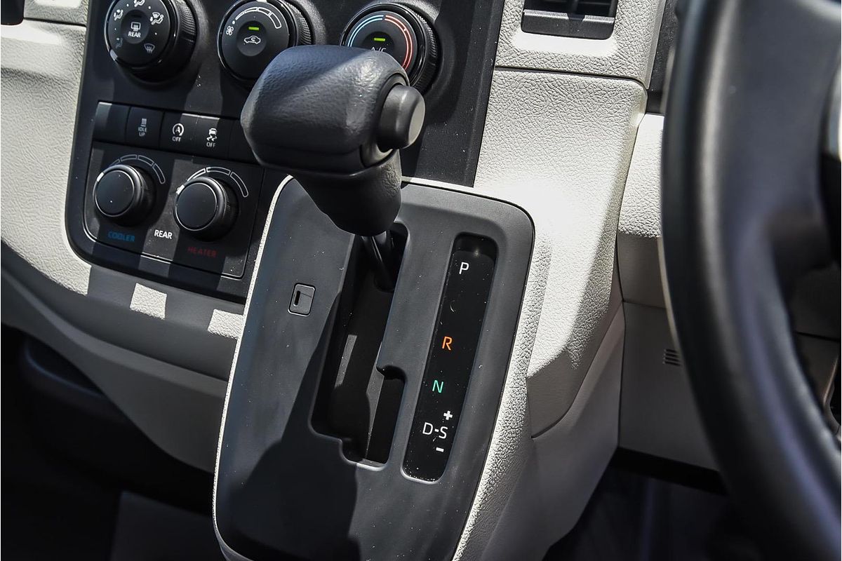 2021 Toyota Hiace Commuter GDH322R