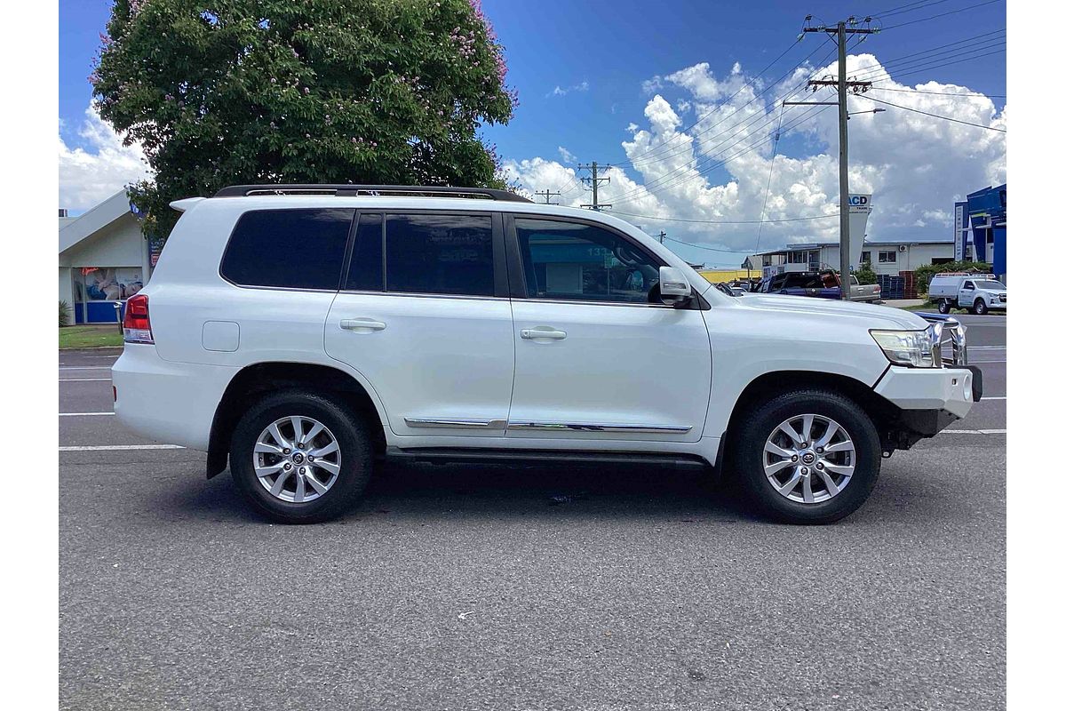 2017 Toyota Landcruiser Sahara VDJ200R