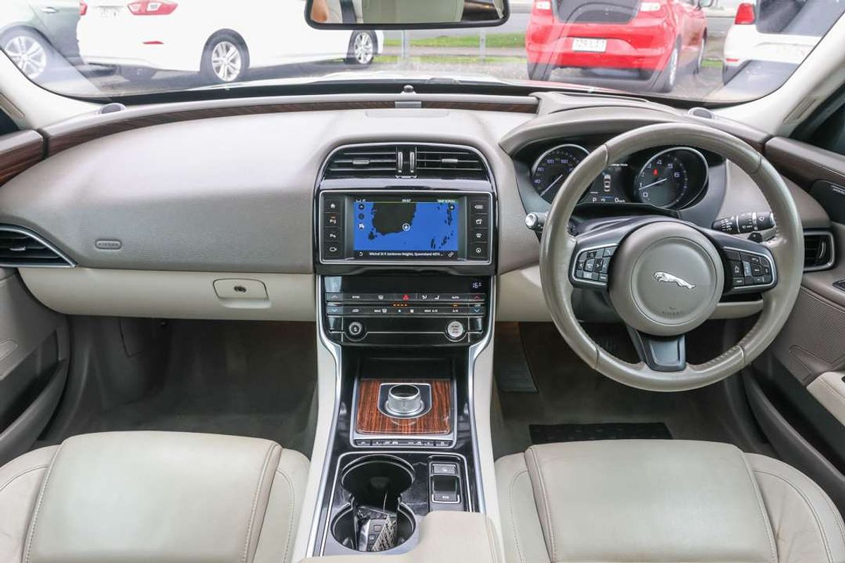 2015 Jaguar XE 25t Prestige X760