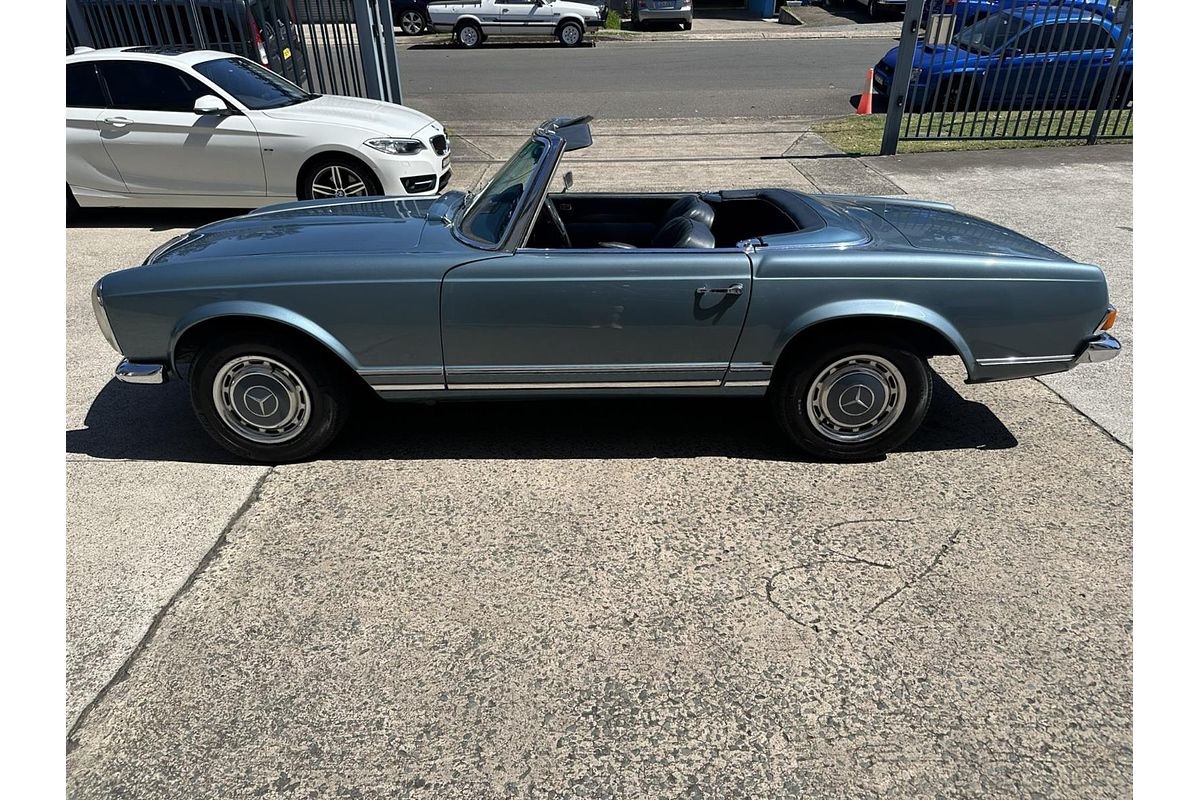 1970 Mercedes-Benz 280SL Sports R113