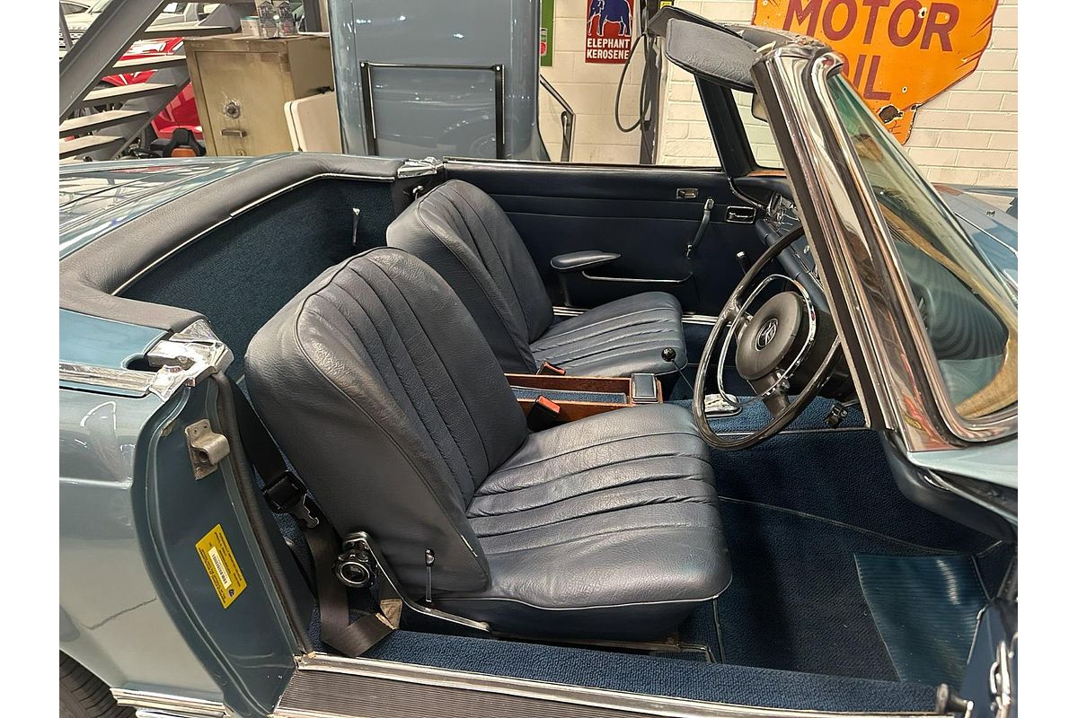 1970 Mercedes-Benz 280SL Sports R113