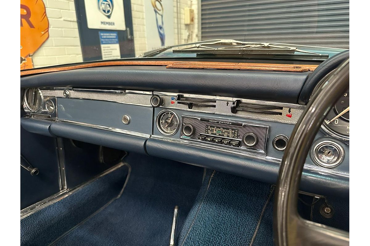 1970 Mercedes-Benz 280SL Sports R113
