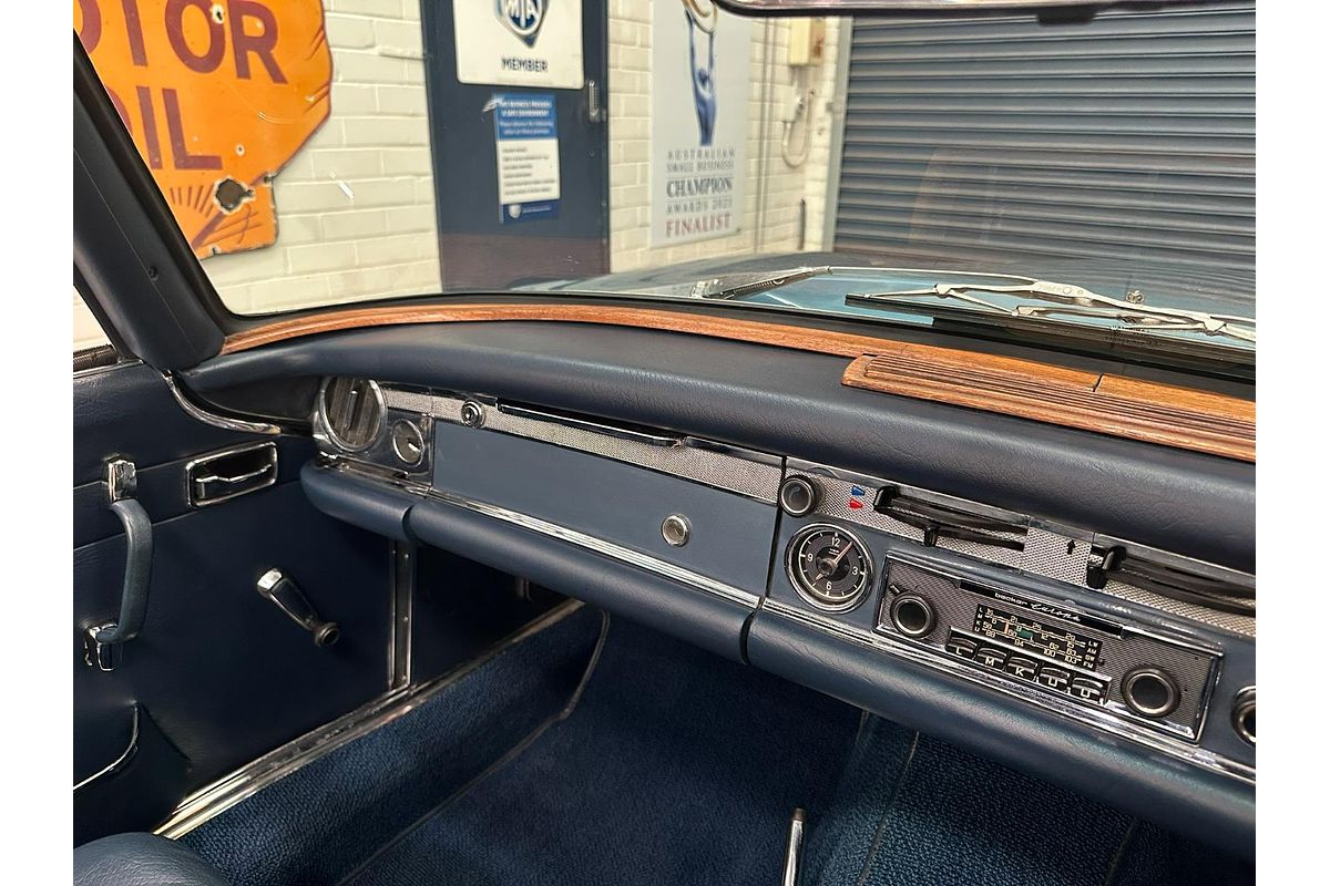 1970 Mercedes-Benz 280SL Sports R113