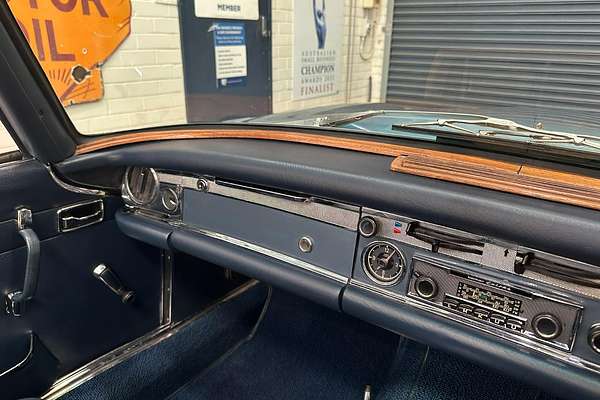 1970 Mercedes-Benz 280SL Sports R113
