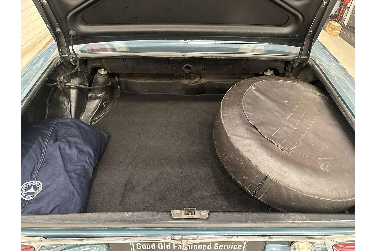1970 Mercedes-Benz 280SL Sports R113