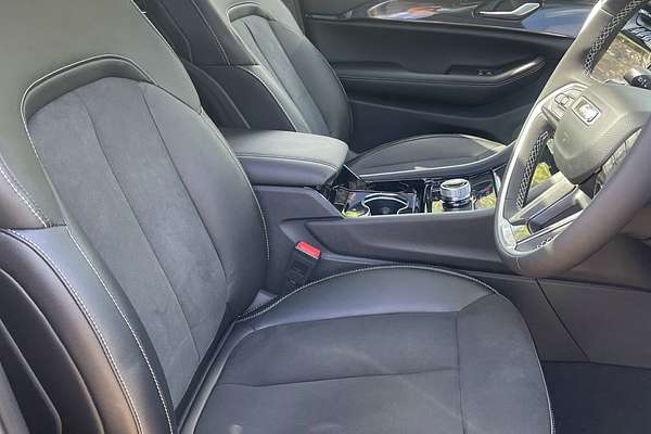 2023 Jeep Grand Cherokee Night Eagle WL