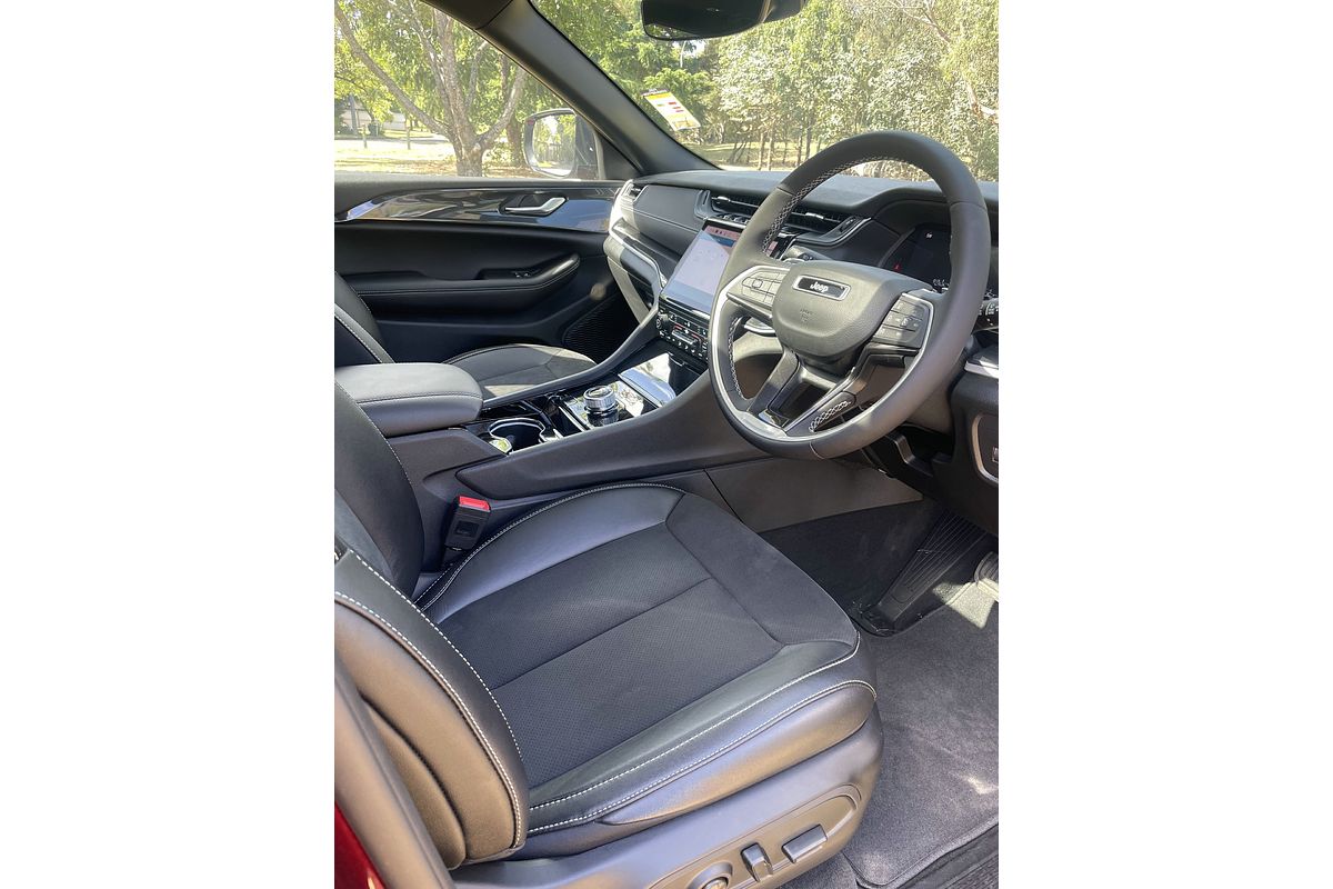 2023 Jeep Grand Cherokee Night Eagle WL