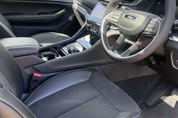 2023 Jeep Grand Cherokee Night Eagle WL