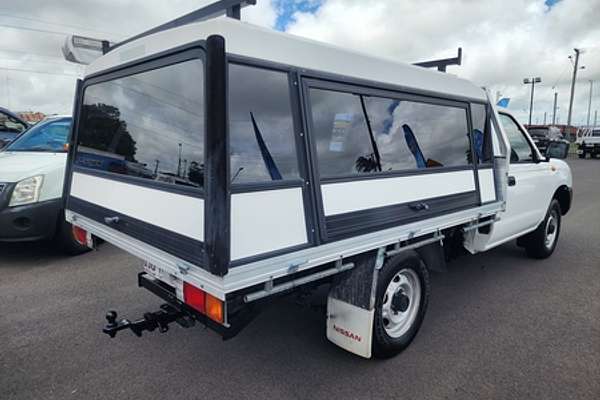 2011 Nissan Navara DX D22 Rear Wheel Drive