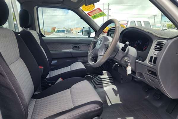 2011 Nissan Navara DX D22 Rear Wheel Drive