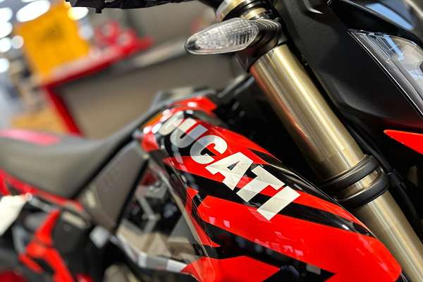 2024 Ducati HYPERMOTARD 698 MONO RVE