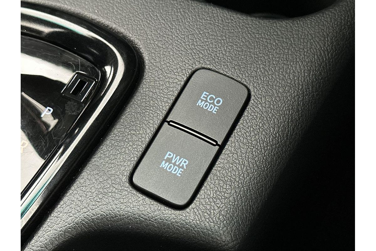 2018 Toyota Hilux Rugged X GUN126R 4X4