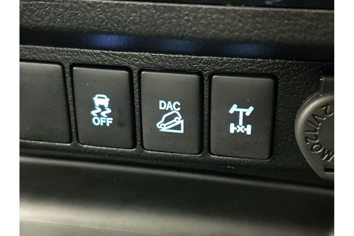 2018 Toyota Hilux Rugged X GUN126R 4X4