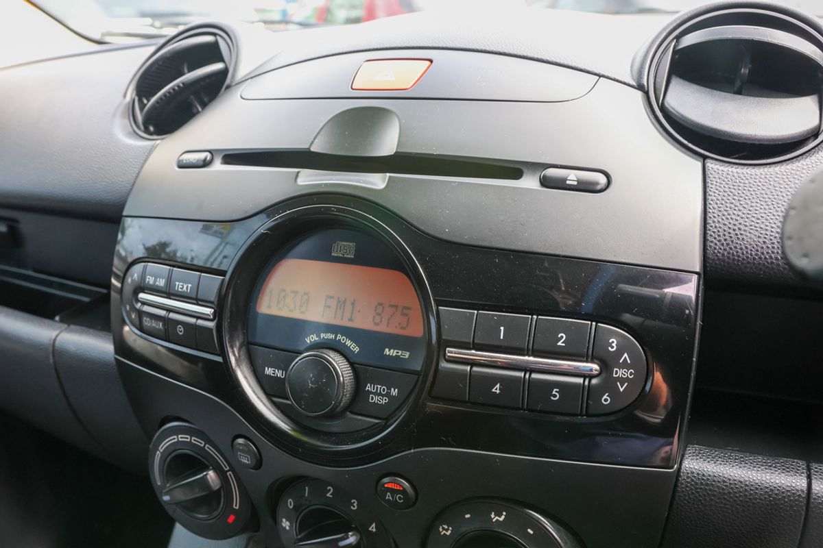 2011 Mazda 2 Neo DE Series 1