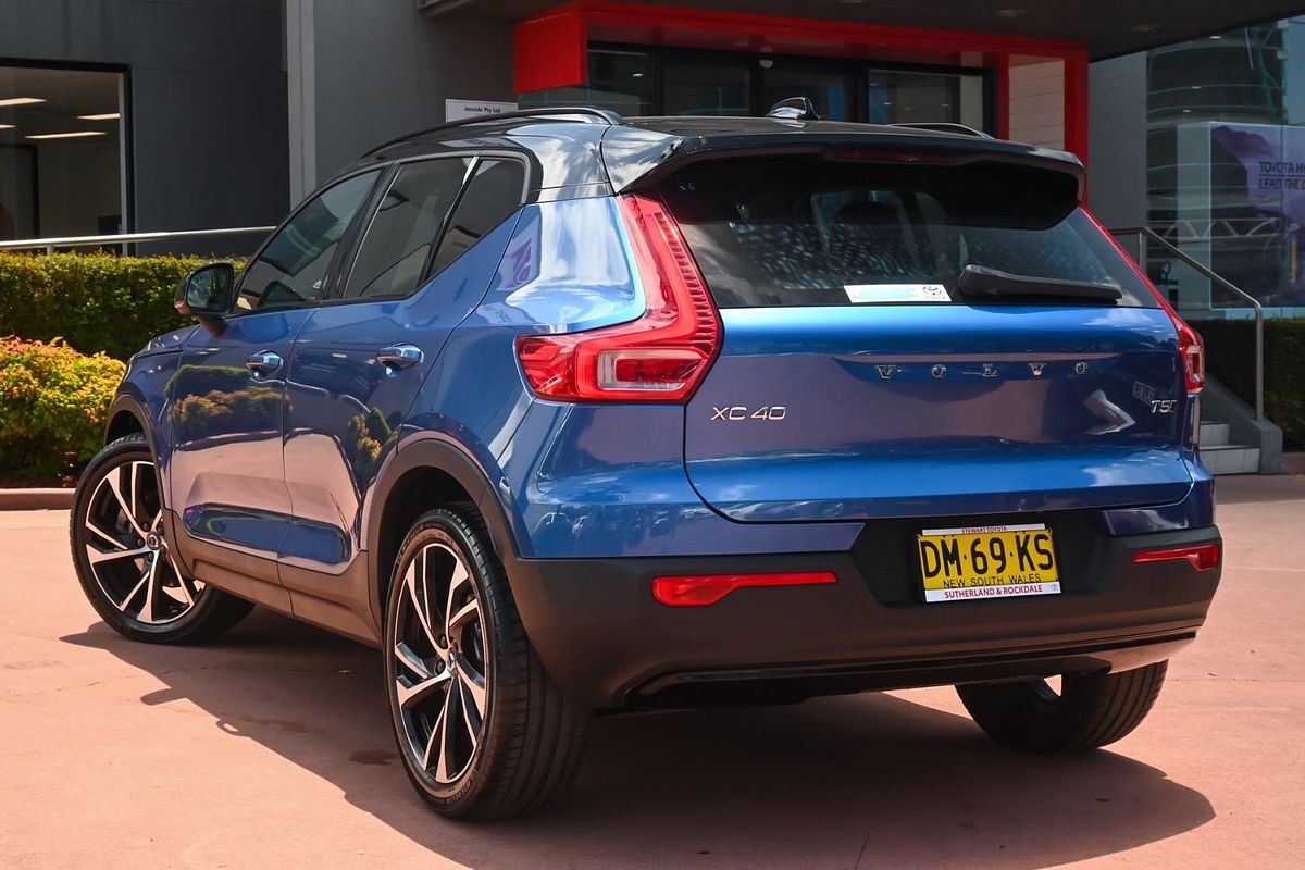 2020 Volvo XC40 T5 R-Design