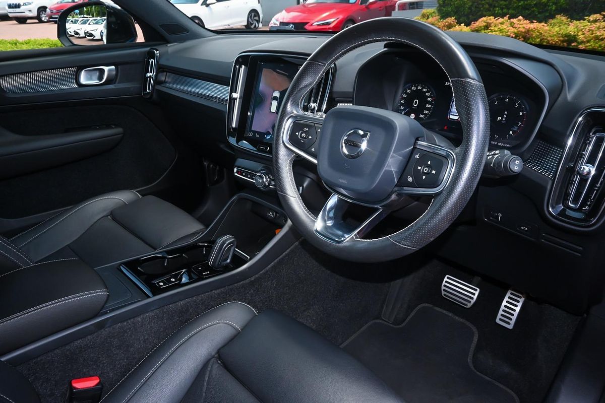2020 Volvo XC40 T5 R-Design