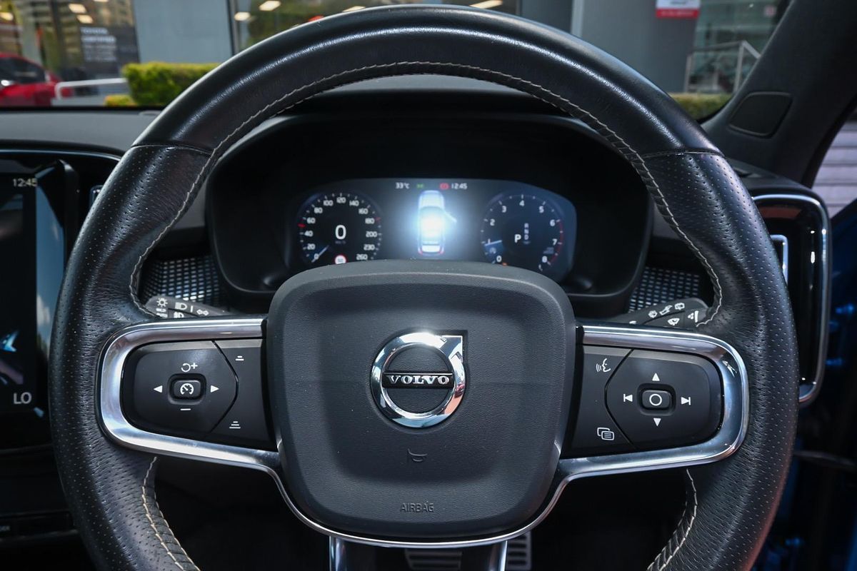 2020 Volvo XC40 T5 R-Design