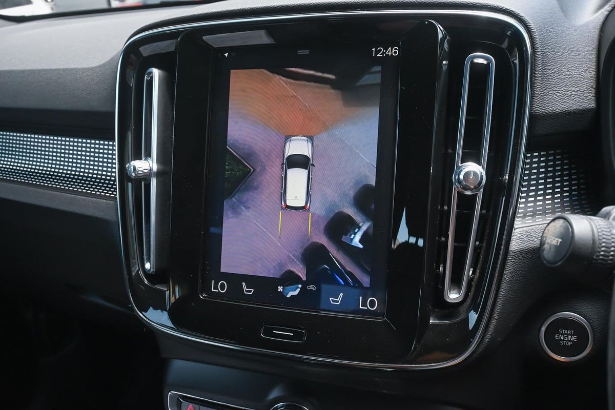 2020 Volvo XC40 T5 R-Design