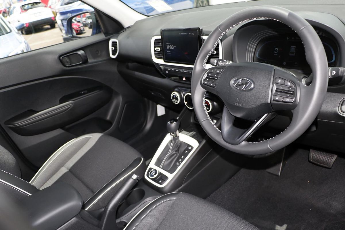 2024 Hyundai Venue Elite QX.V5