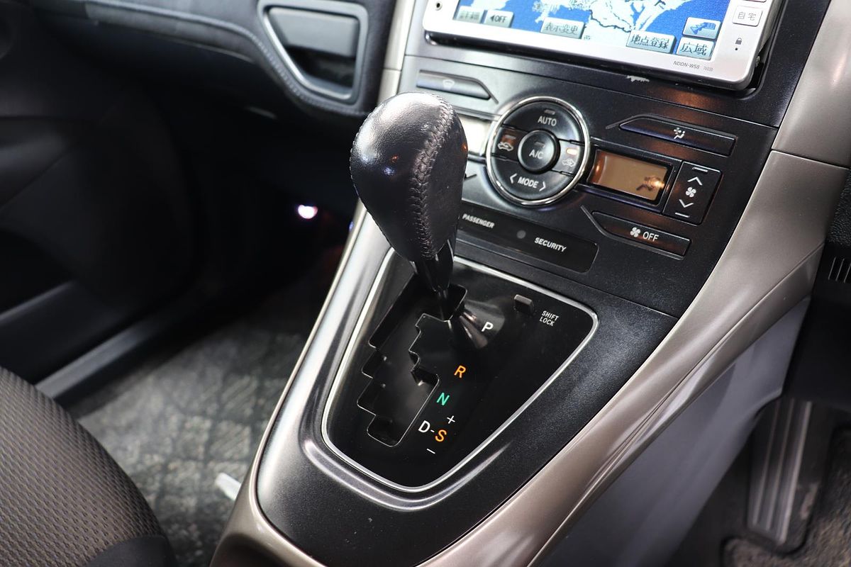 2009 Toyota BLADE MASTER