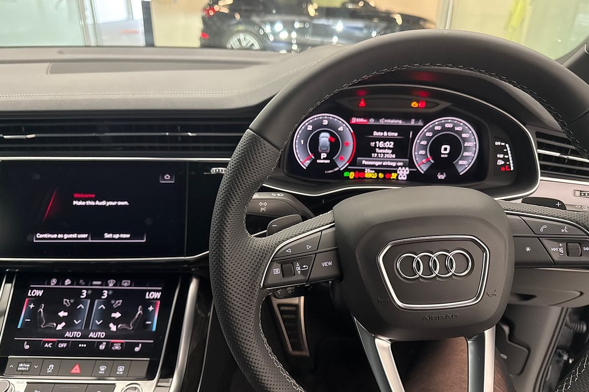 2024 Audi Q7 50 TDI S line 4M