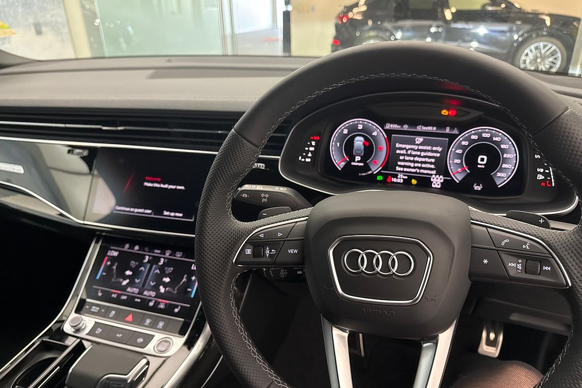 2024 Audi Q7 50 TDI S line 4M