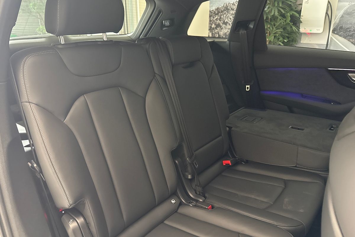 2024 Audi Q7 50 TDI S line 4M