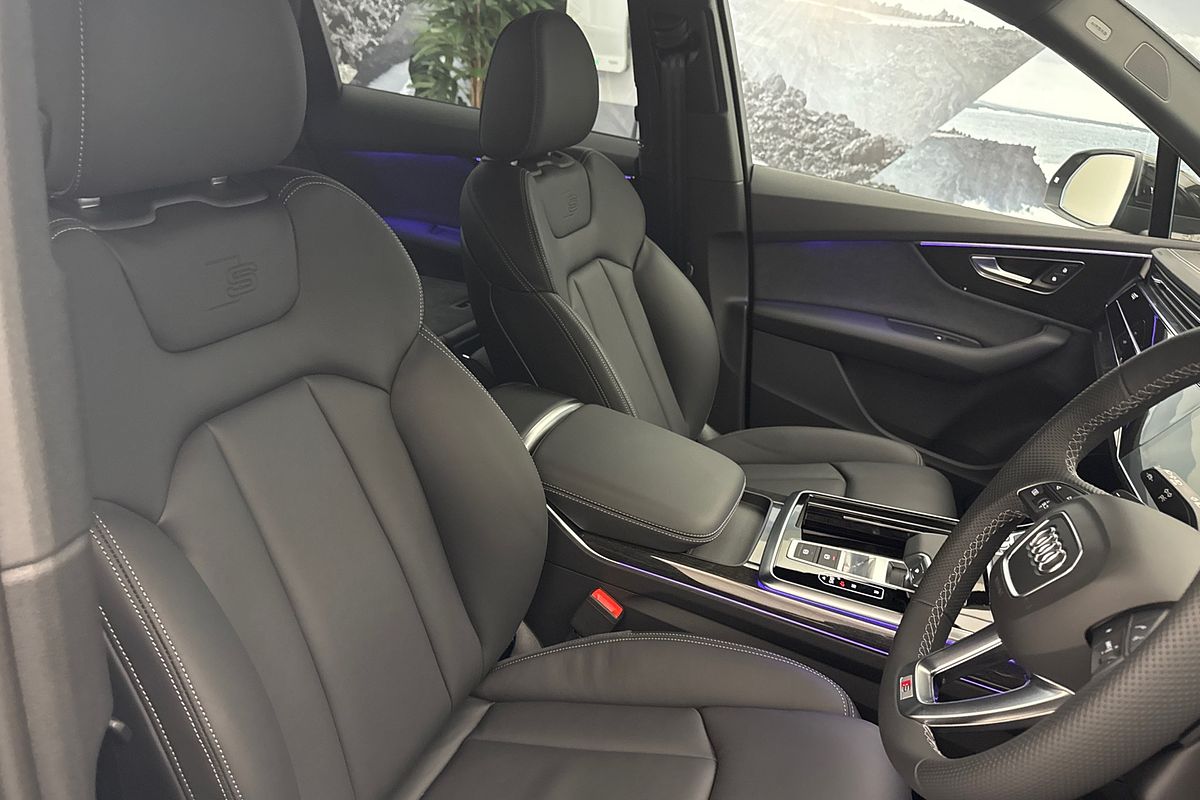 2024 Audi Q7 50 TDI S line 4M