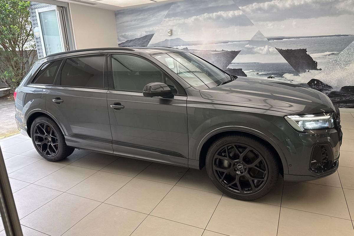 2024 Audi Q7 50 TDI S line 4M