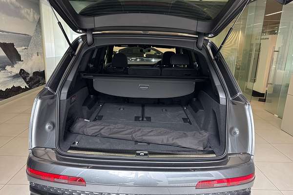 2024 Audi Q7 50 TDI S line 4M