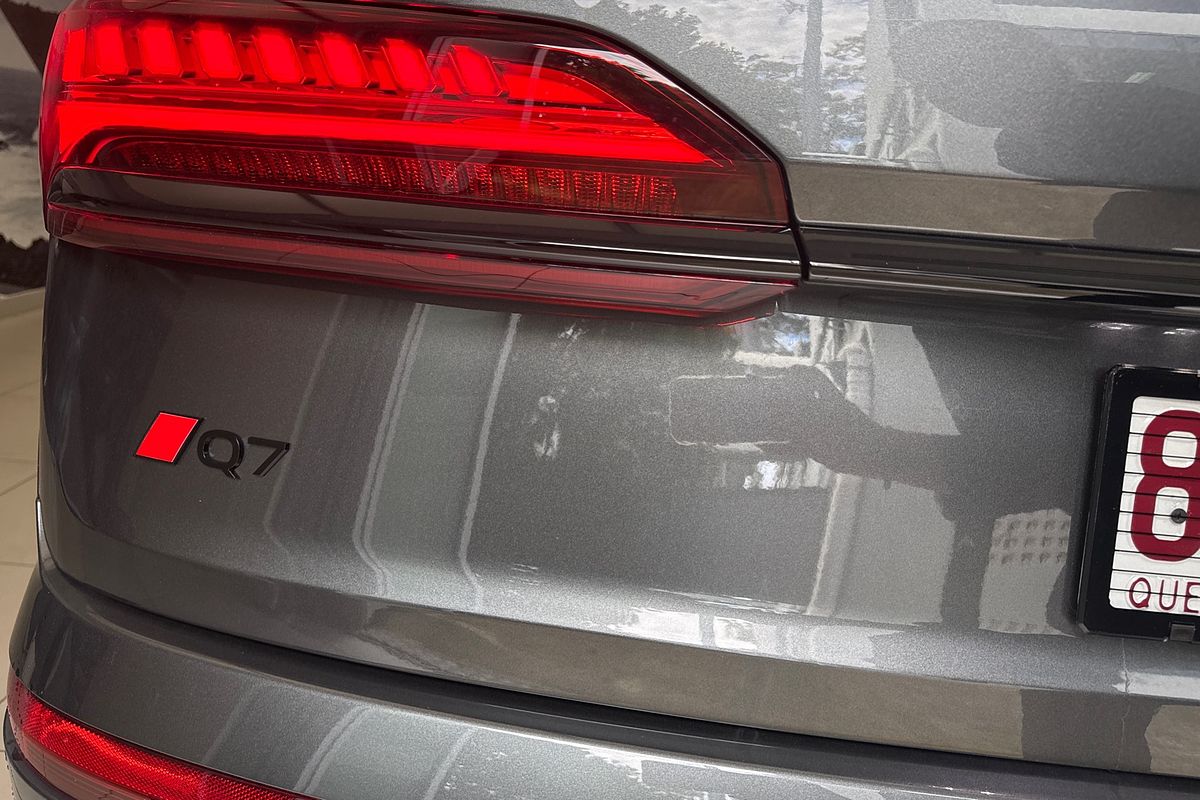 2024 Audi Q7 50 TDI S line 4M