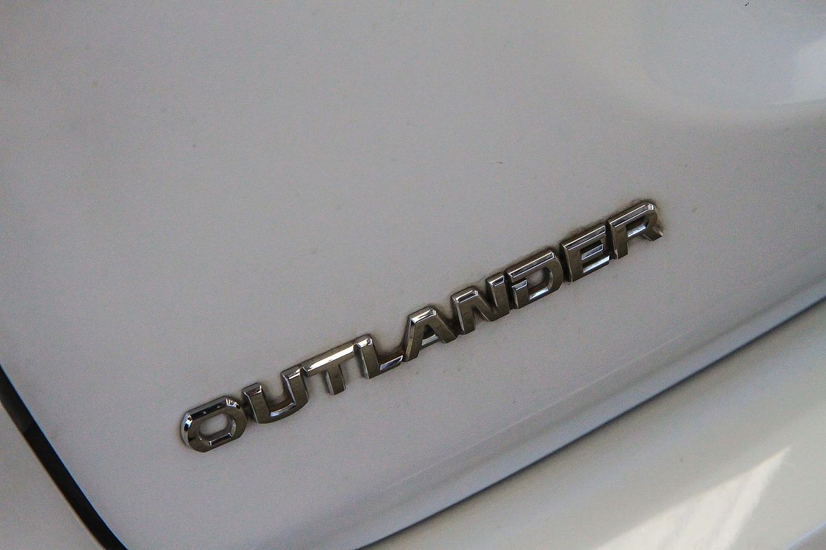 2020 Mitsubishi Outlander ES ADAS ZL
